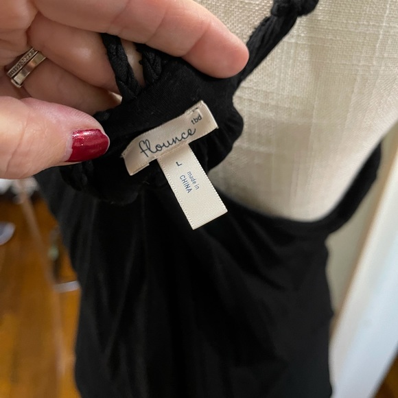 Tank - Picture 4 of 4